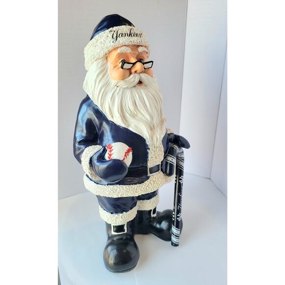 MLB Yankees Forever Collectible Santa 2010 Discontinued 10 Inch+ - Picture 4 of 10